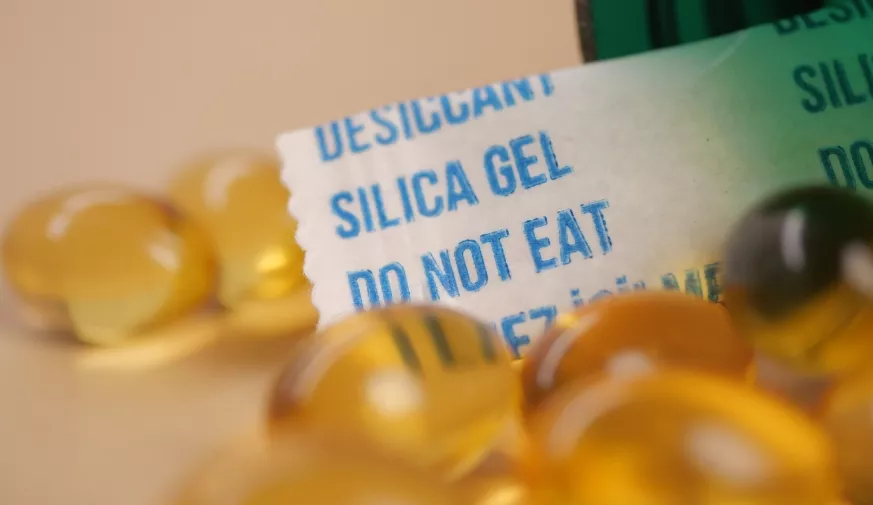 żel krzemionkowy z indykatorem wilgoci